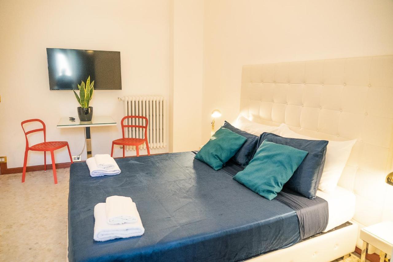 Savoia & Cavour _ Premium Signature _ Hotel Bari Kültér fotó