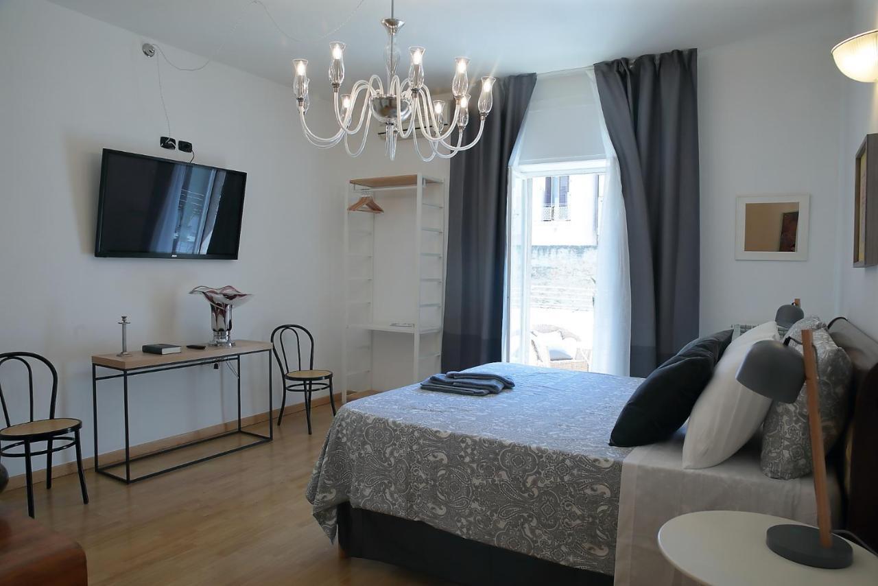 Savoia & Cavour _ Premium Signature _ Hotel Bari Kültér fotó
