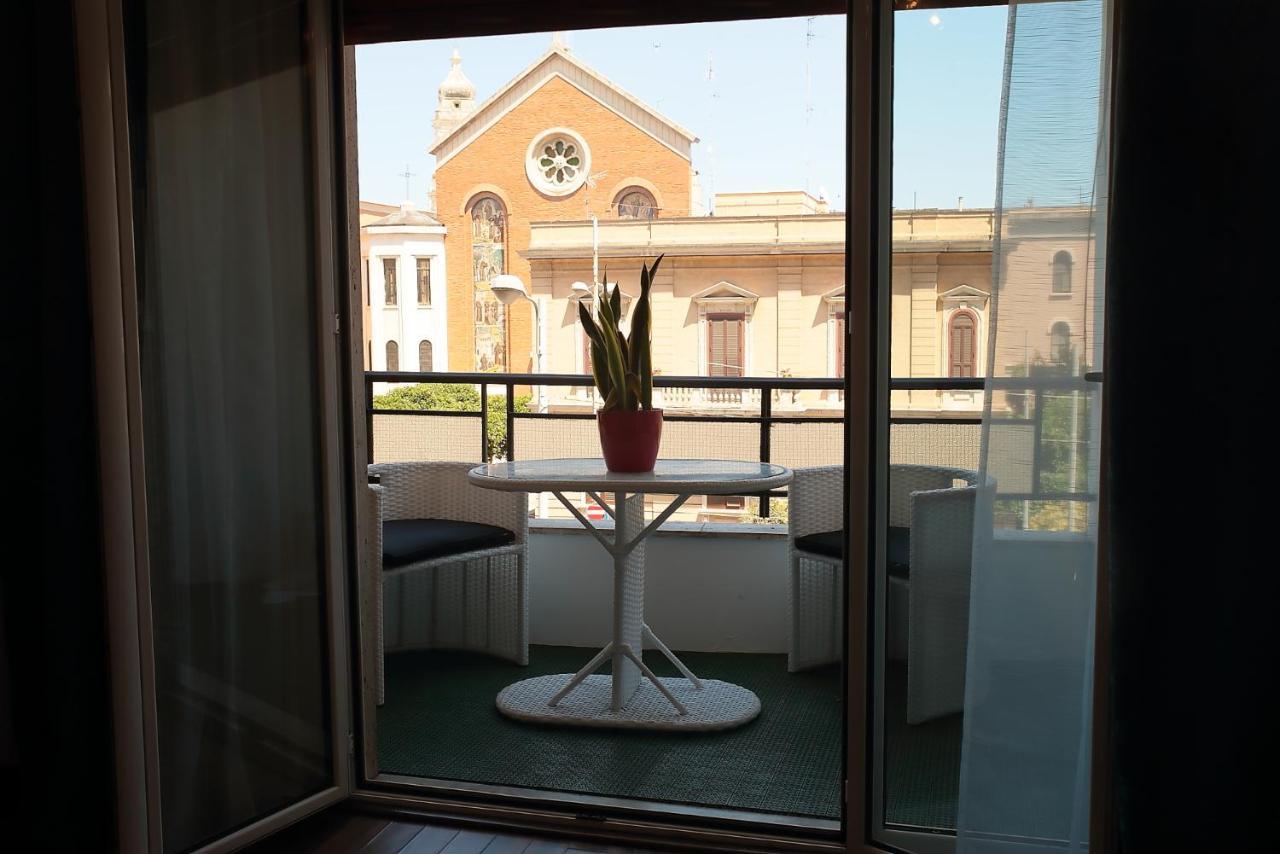 Savoia & Cavour _ Premium Signature _ Hotel Bari Kültér fotó