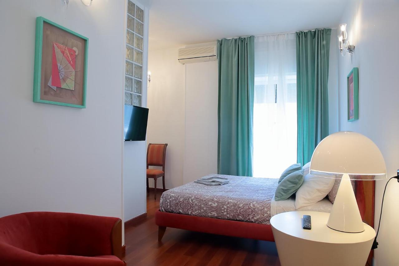 Savoia & Cavour _ Premium Signature _ Hotel Bari Kültér fotó
