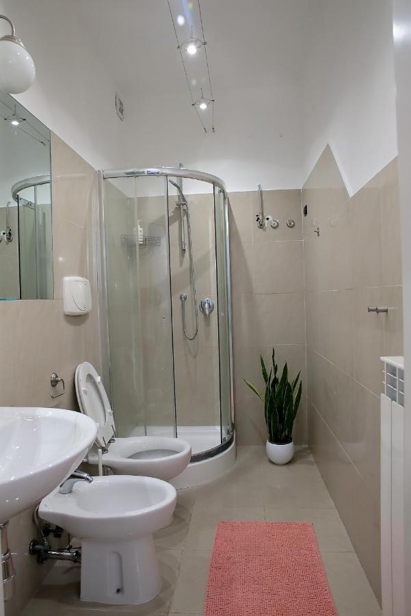 Savoia & Cavour _ Premium Signature _ Hotel Bari Kültér fotó