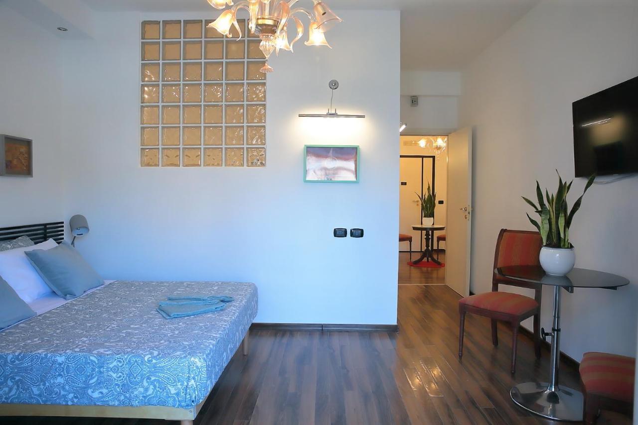 Savoia & Cavour _ Premium Signature _ Hotel Bari Kültér fotó