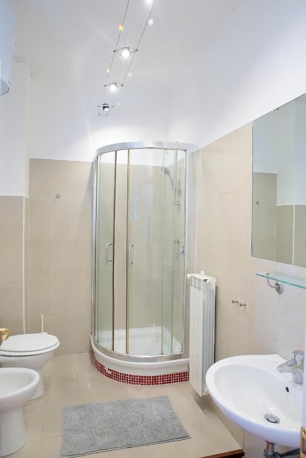 Savoia & Cavour _ Premium Signature _ Hotel Bari Kültér fotó