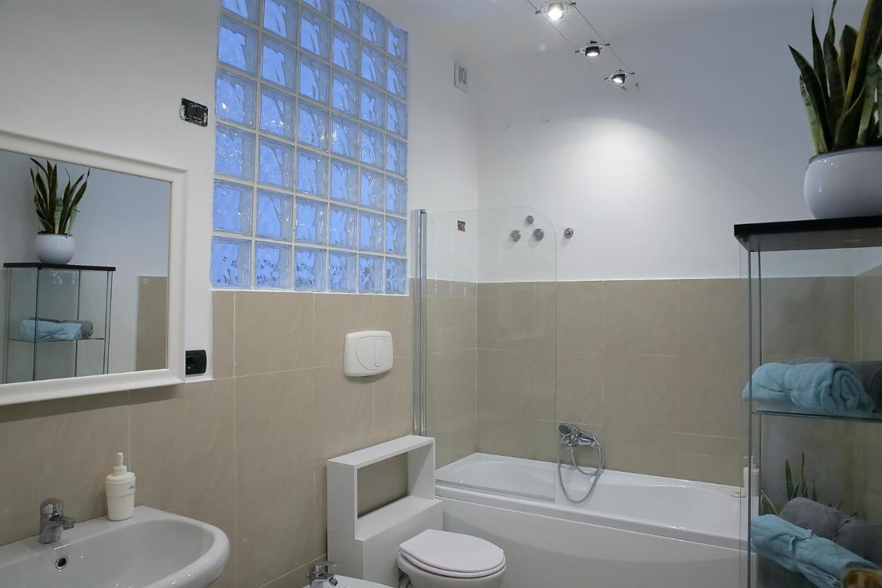 Savoia & Cavour _ Premium Signature _ Hotel Bari Kültér fotó