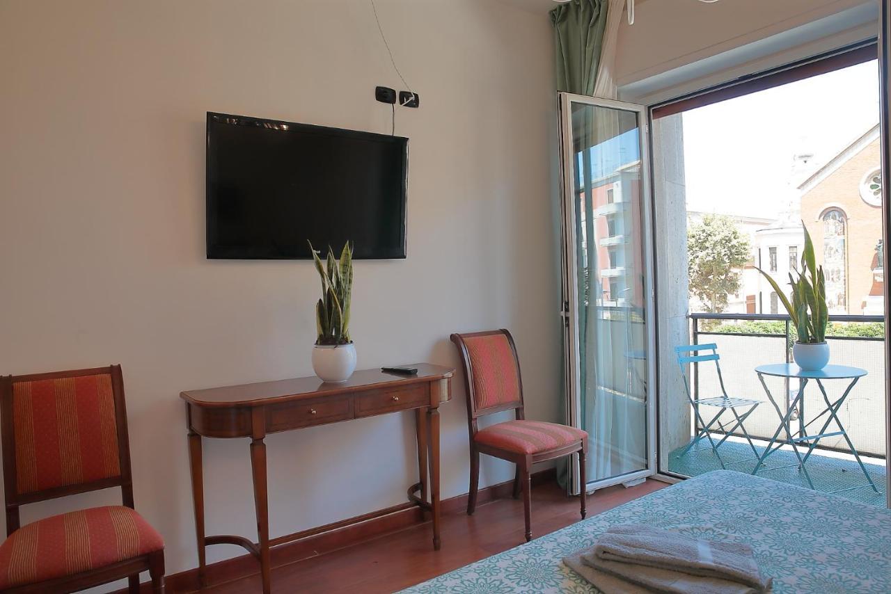 Savoia & Cavour _ Premium Signature _ Hotel Bari Kültér fotó